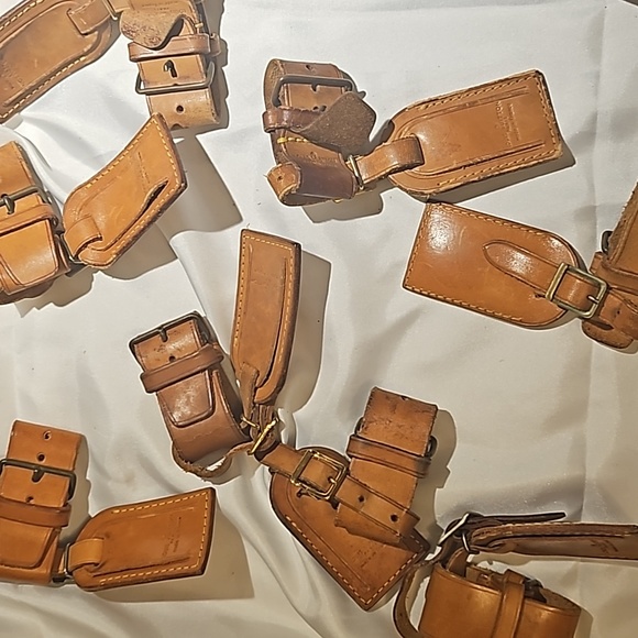 Louis Vuitton Accessories - LV AUTH louis vuitton tag and poignet *1 set per order*